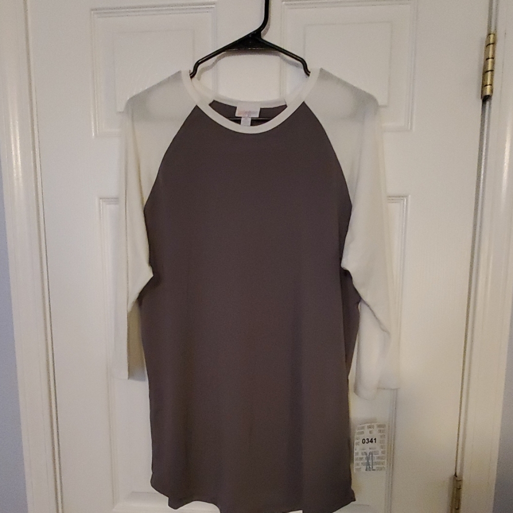 LuLaRoe 1/4 sleeve Soft Tee